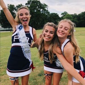 Meet your Posher, Abbey